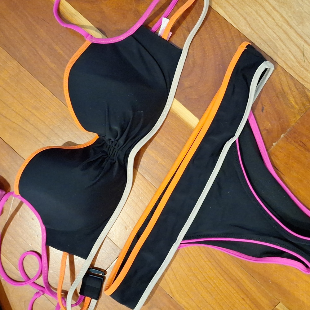 Victoria's Secret Bikini Bundle - Picture 2 of 9